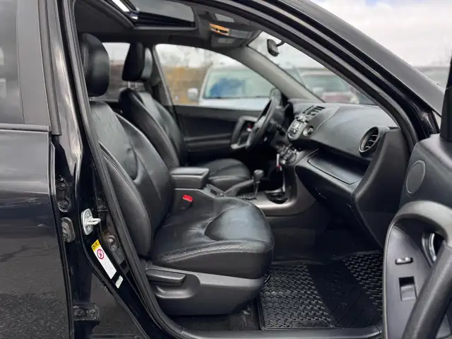 2010 Toyota RAV4 Sport V6 - Photo 20