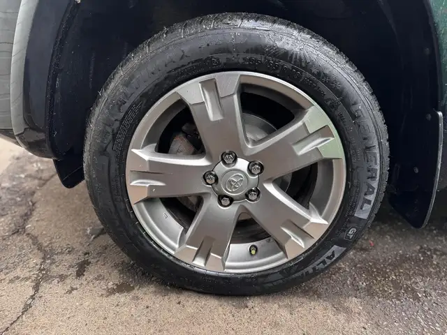 2010 Toyota RAV4 Sport V6 - Photo 23