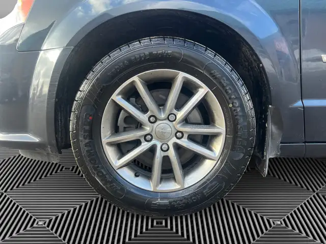 2014 Dodge Grand Caravan CREW | CLEAN CARFAX | LEATHER | BACK-UP - Photo 9