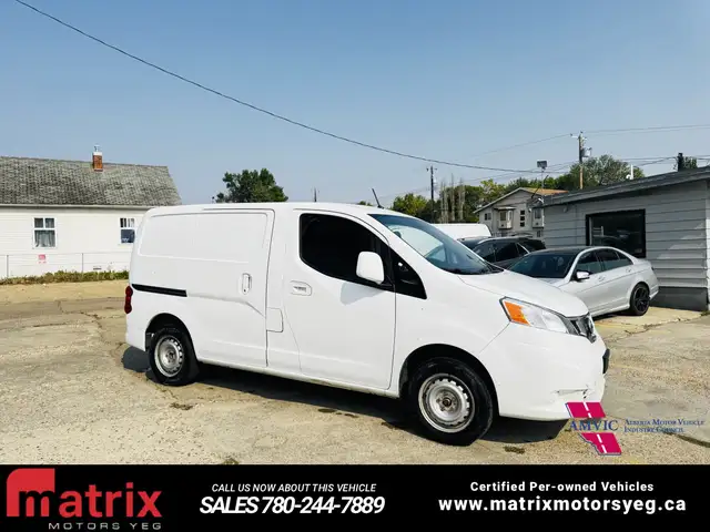 2013 Nissan NV200 SV - Photo 6