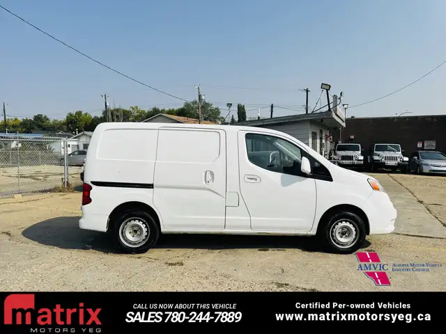 2013 Nissan NV200 SV - Photo 7