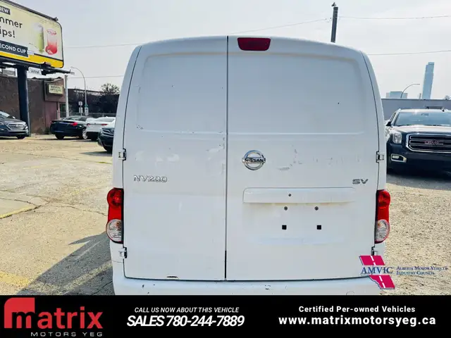 2013 Nissan NV200 SV - Photo 9