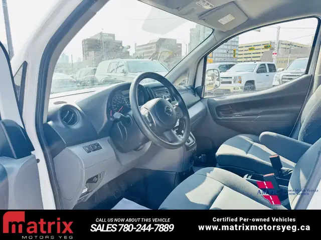 2013 Nissan NV200 SV - Photo 15