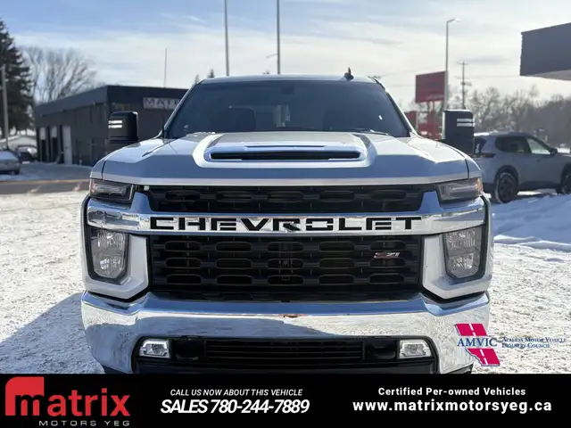 2022 Chevrolet Silverado 2500 LT - Photo 2