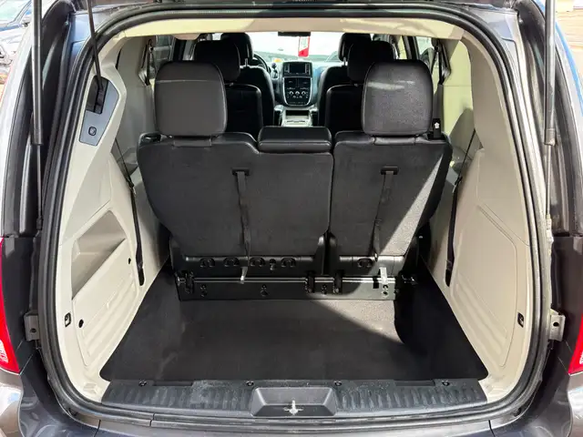 2018 Dodge Grand Caravan CVP/SXT DVD! Leather! Power Sliding... - Photo 8