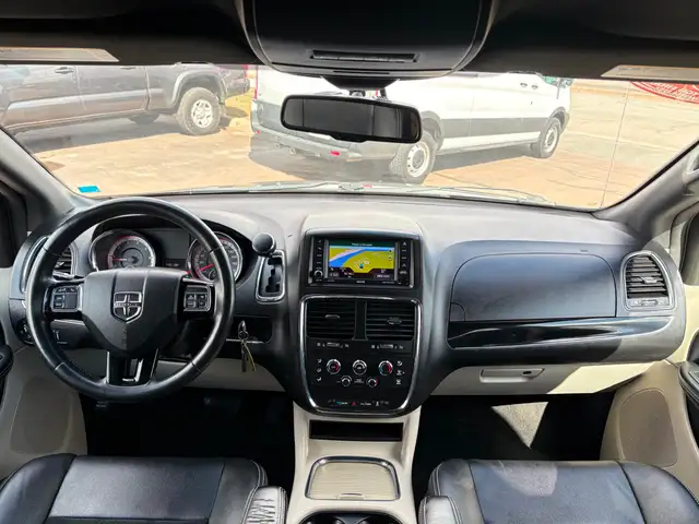 2018 Dodge Grand Caravan CVP/SXT DVD! Leather! Power Sliding... - Photo 12