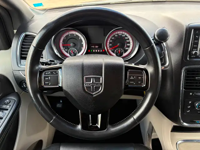 2018 Dodge Grand Caravan CVP/SXT DVD! Leather! Power Sliding... - Photo 13