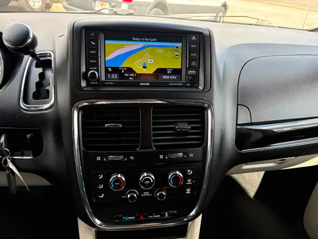 2018 Dodge Grand Caravan CVP/SXT DVD! Leather! Power Sliding... - Photo 15