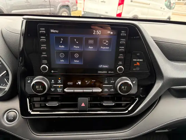 2021 Toyota Highlander XSE Sunroof! 3 Row 7 Passenger! - Photo 16