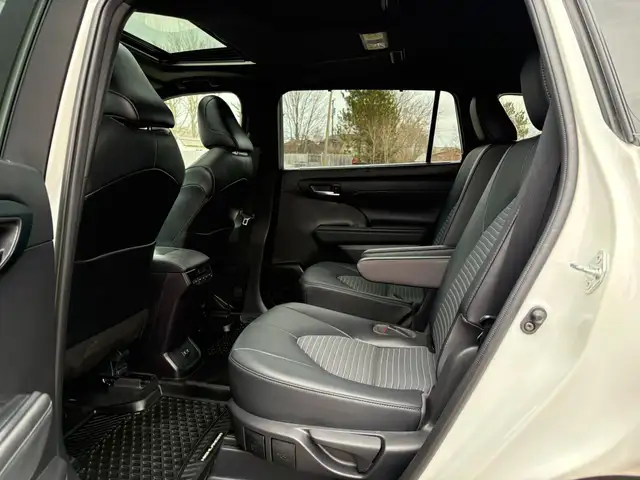2021 Toyota Highlander XSE Sunroof! 3 Row 7 Passenger! - Photo 19
