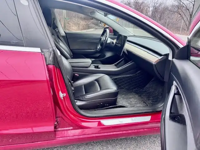 2018 Tesla Model 3 long range - Photo 12