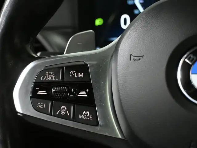 2024 BMW 3 Series 330i xDrive ///M Shadow HUD 360CAM Red Interio - Photo 15