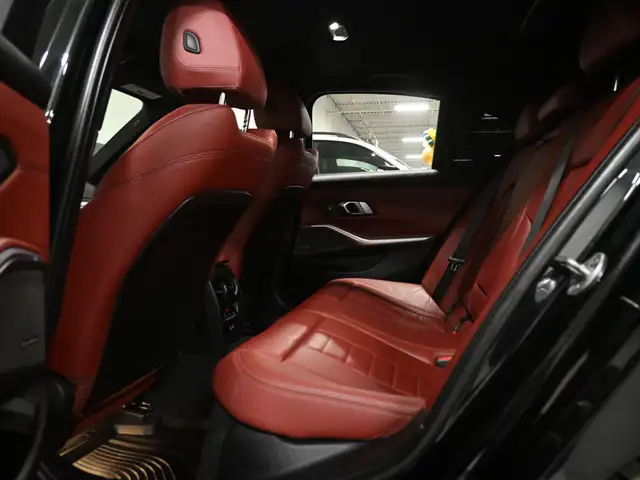 2024 BMW 3 Series 330i xDrive ///M Shadow HUD 360CAM Red Interio - Photo 26