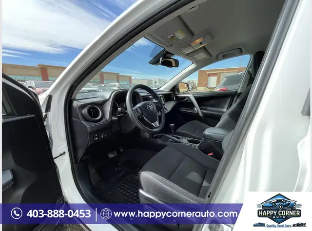 2017 Toyota RAV4 LE  Hybrid - Photo 11