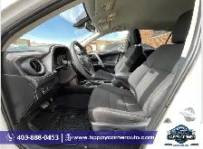 2017 Toyota RAV4 LE  Hybrid - Photo 14