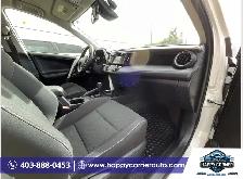 2017 Toyota RAV4 LE  Hybrid - Photo 23