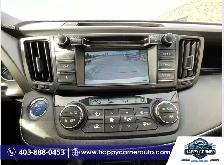 2017 Toyota RAV4 LE  Hybrid - Photo 31