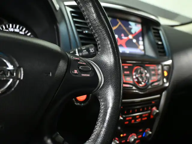 2015 Nissan Pathfinder Platinum No Accident Leather Panoramic Ro - Photo 16