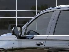 2025 Chevrolet Suburban Premier - Photo 12