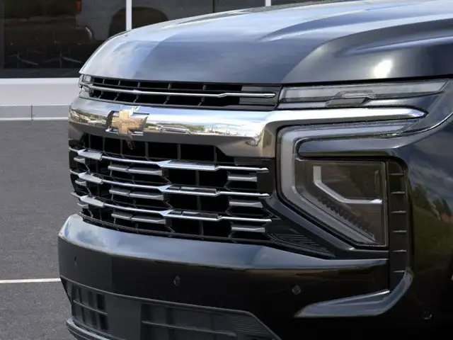 2025 Chevrolet Suburban Premier - Photo 13