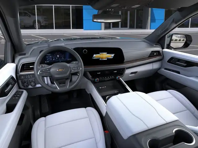 2025 Chevrolet Suburban Premier - Photo 15