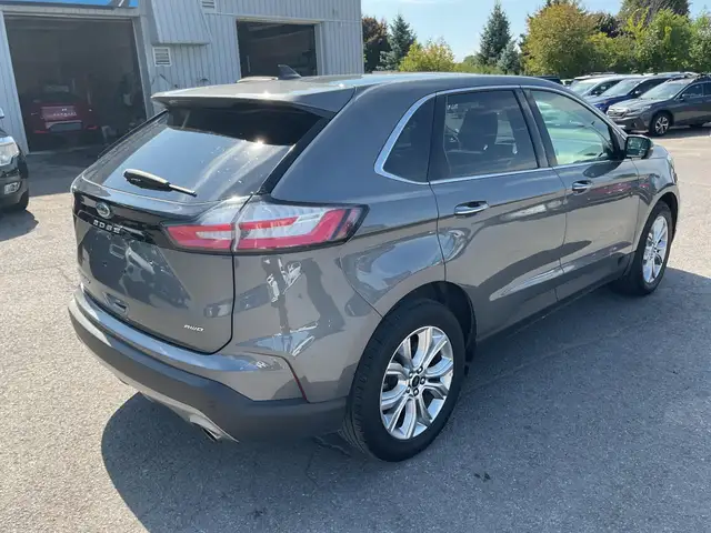 2023 Ford Edge Titanium - Photo 3
