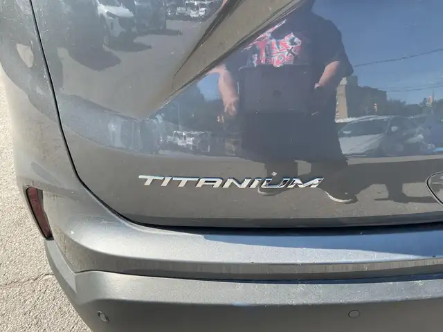 2023 Ford Edge Titanium - Photo 9
