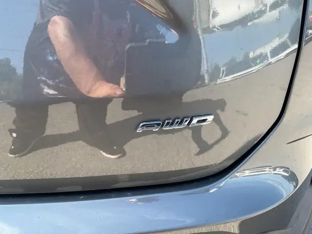 2023 Ford Edge Titanium - Photo 11