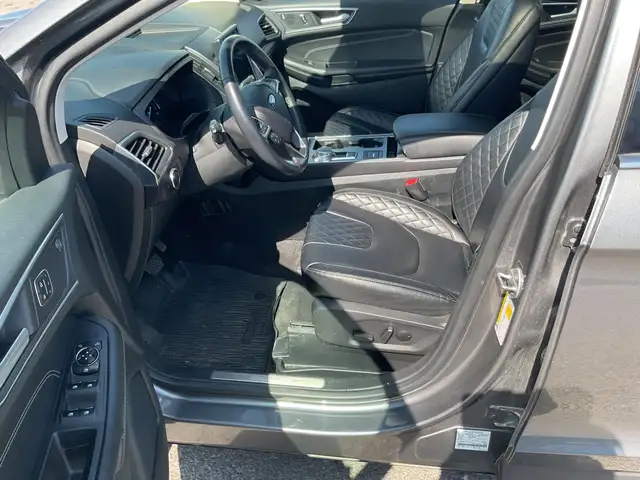 2023 Ford Edge Titanium - Photo 12
