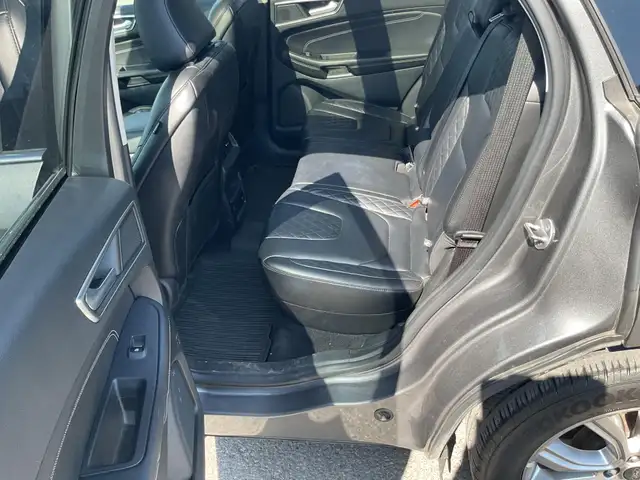 2023 Ford Edge Titanium - Photo 14