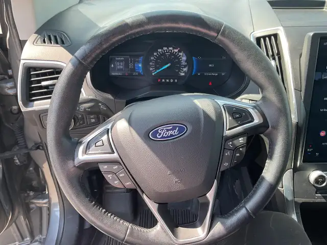 2023 Ford Edge Titanium - Photo 18