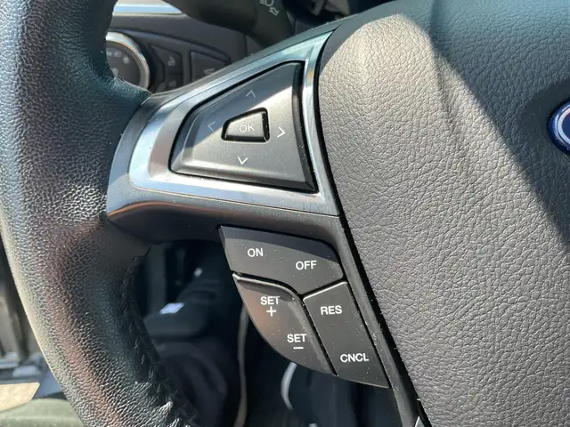 2023 Ford Edge Titanium - Photo 21