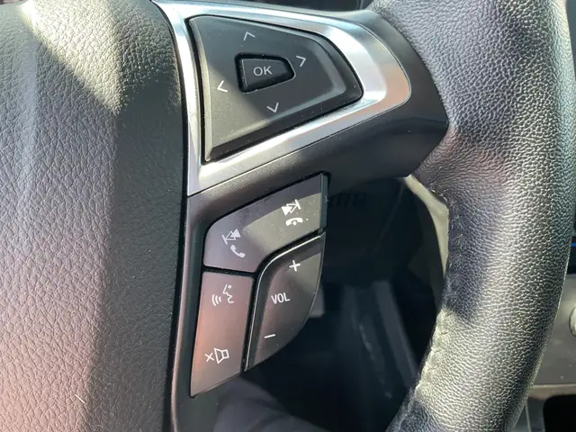 2023 Ford Edge Titanium - Photo 22