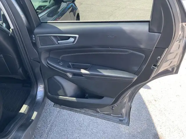 2023 Ford Edge Titanium - Photo 34