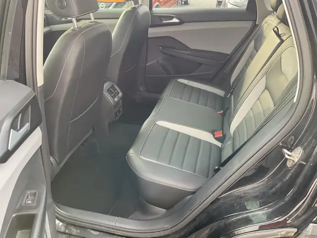 2023 Volkswagen Taos Highline - Photo 10