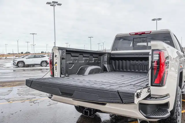 2026 GMC Sierra 3500HD AT4 - Photo 8