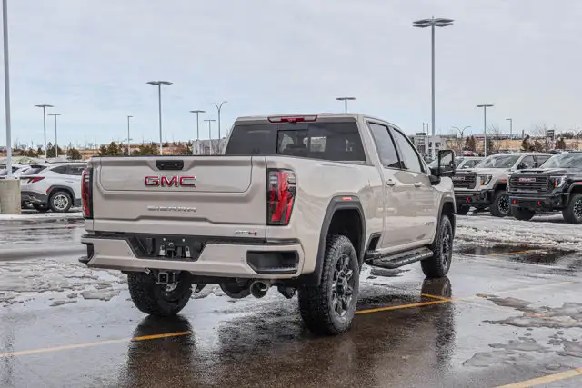2026 GMC Sierra 3500HD AT4 - Photo 9