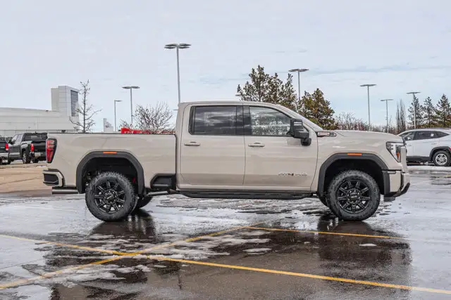 2026 GMC Sierra 3500HD AT4 - Photo 10