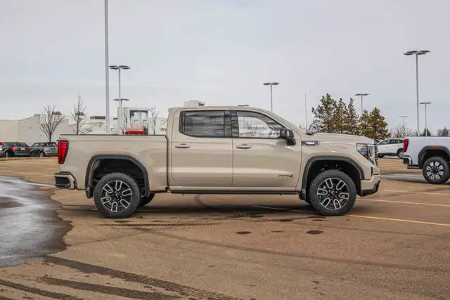 2026 GMC Sierra 1500 AT4 - Photo 10
