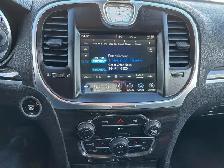 2018 Chrysler 300 300 Touring AWD - Photo 13