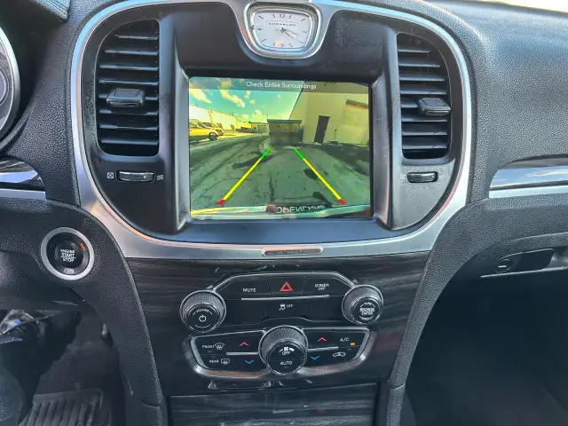 2018 Chrysler 300 300 Touring AWD - Photo 15