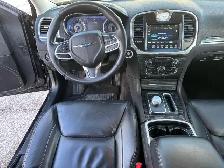 2018 Chrysler 300 300 Touring AWD - Photo 16