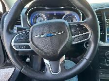 2018 Chrysler 300 300 Touring AWD - Photo 17