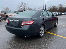 2011 TOYOTA CAMRY XLE | CLEAN CARFAX - Photo 4