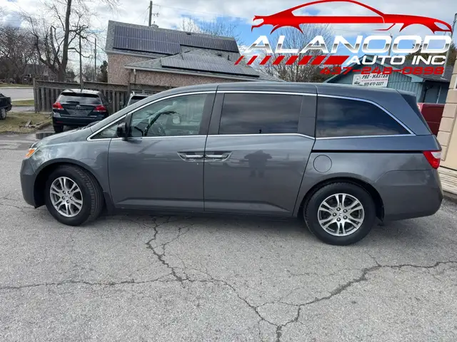 2011 Honda Odyssey EX-L Passenger Van Automatic (Certified) - Photo 8