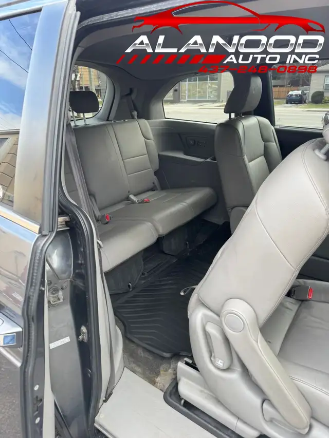 2011 Honda Odyssey EX-L Passenger Van Automatic (Certified) - Photo 12