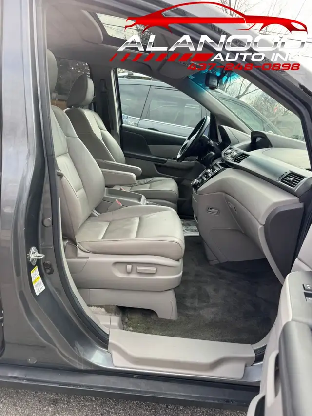 2011 Honda Odyssey EX-L Passenger Van Automatic (Certified) - Photo 14