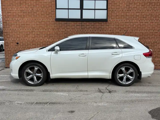 2015 Toyota Venza V6 AWD LE, Leather - Photo 3