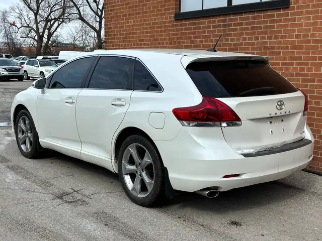 2015 Toyota Venza V6 AWD LE, Leather - Photo 4