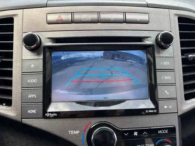 2015 Toyota Venza V6 AWD LE, Leather - Photo 17